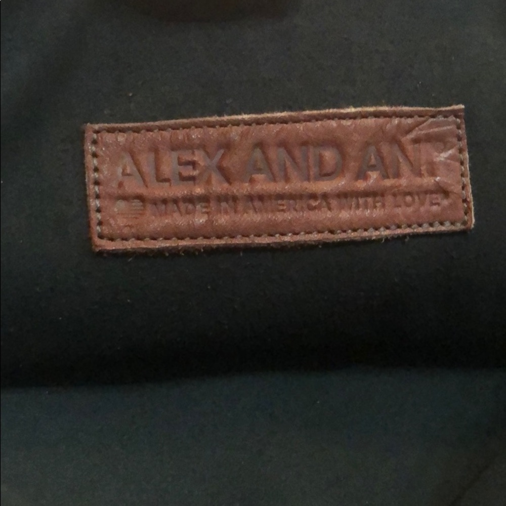 Pouch - Picture 3 of 4